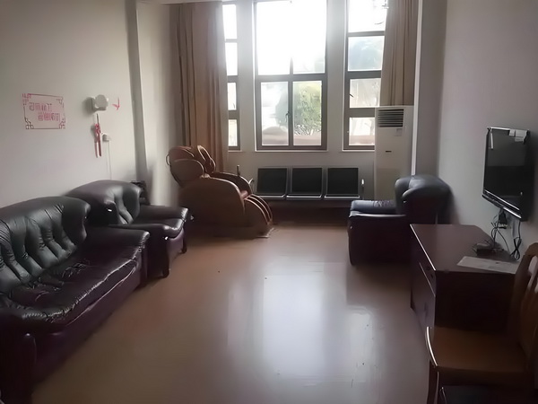 陈佩斯电影《戏台》：嬉笑过后，无尽悲凉